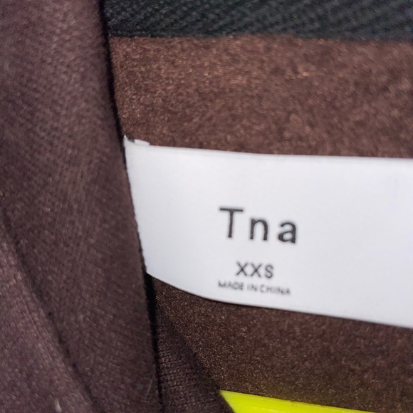 ARITZIA | XXS TNA cropped fleece hoodie - Picture 3 of 14